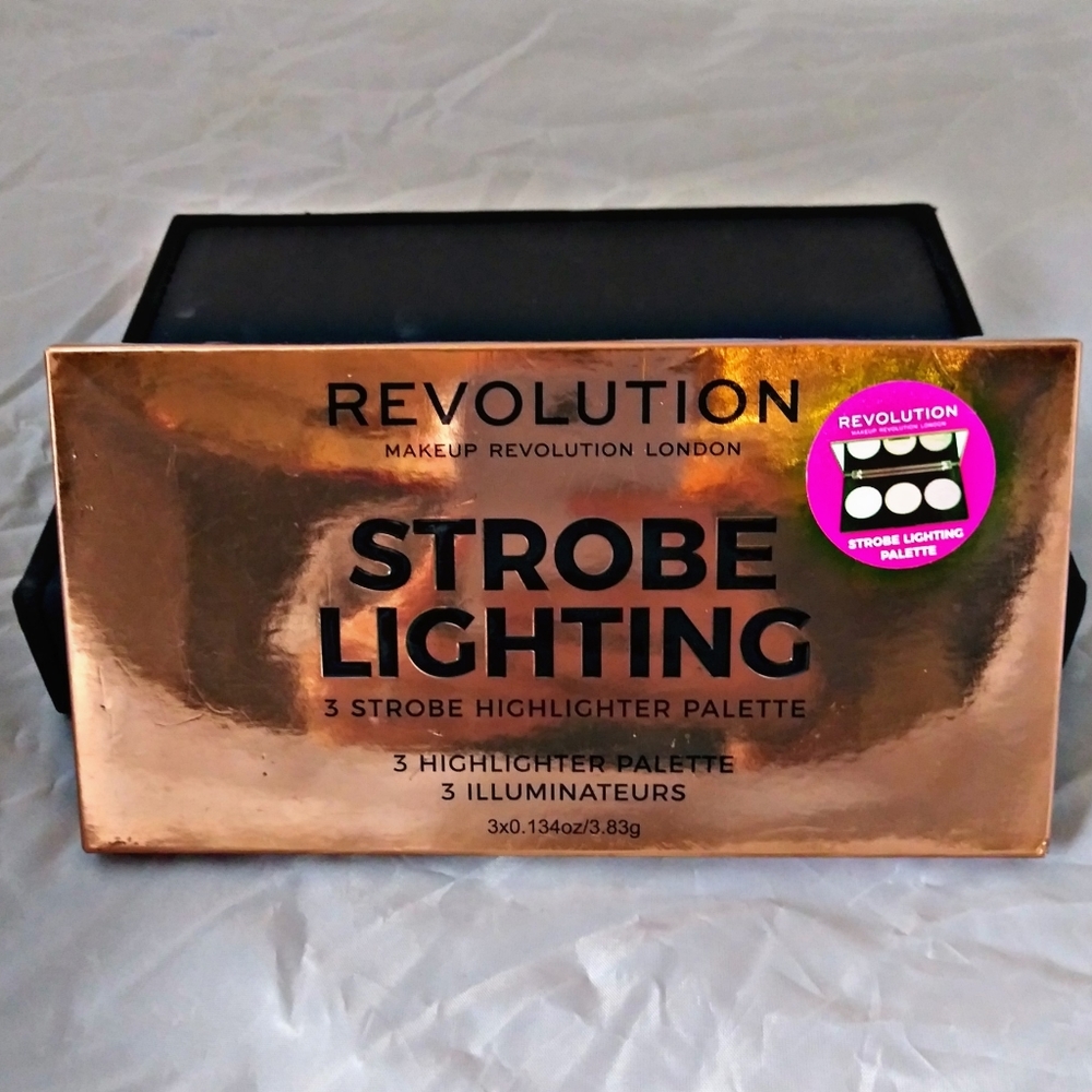 🚫SOLD🚫 Makeup Revolution Palette